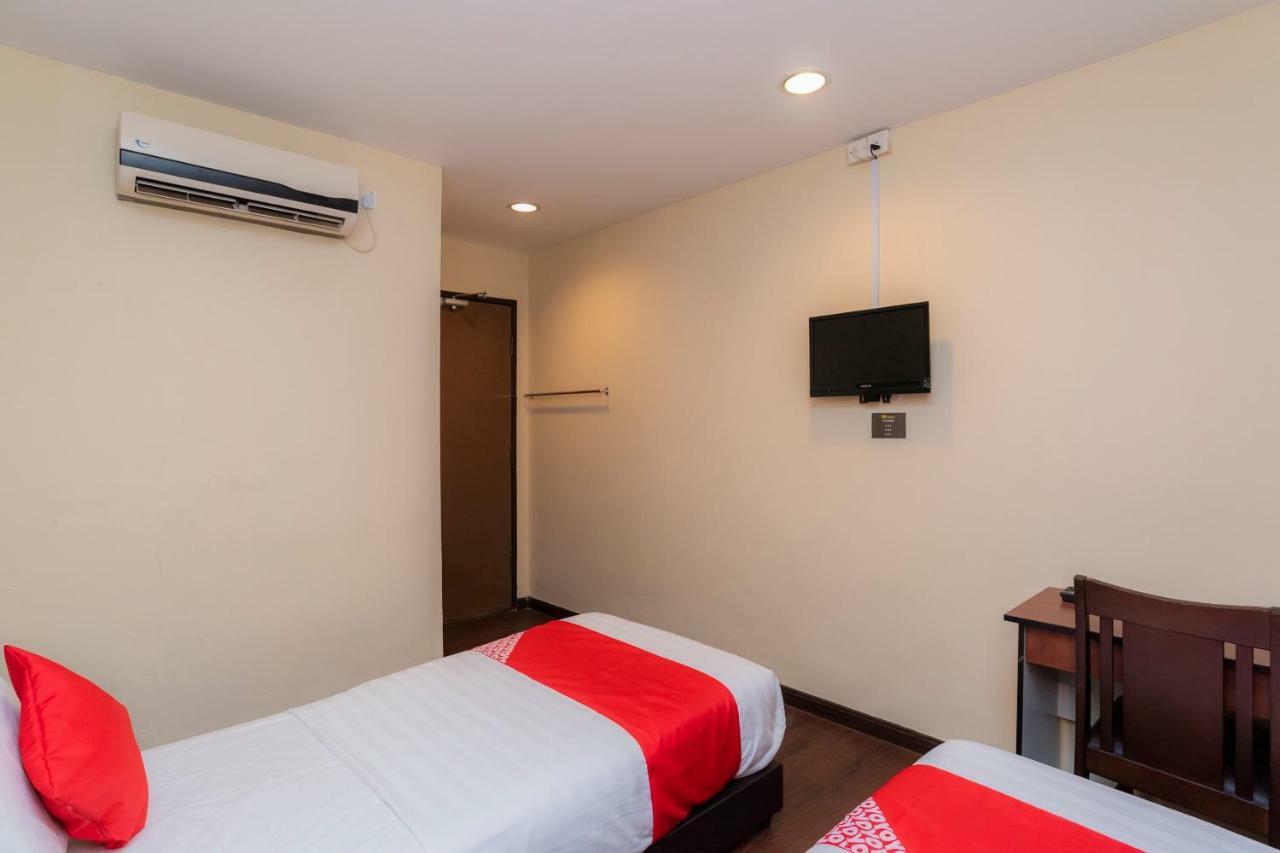 Oyo 44026 98 Hotel Johor Bahru Kültér fotó